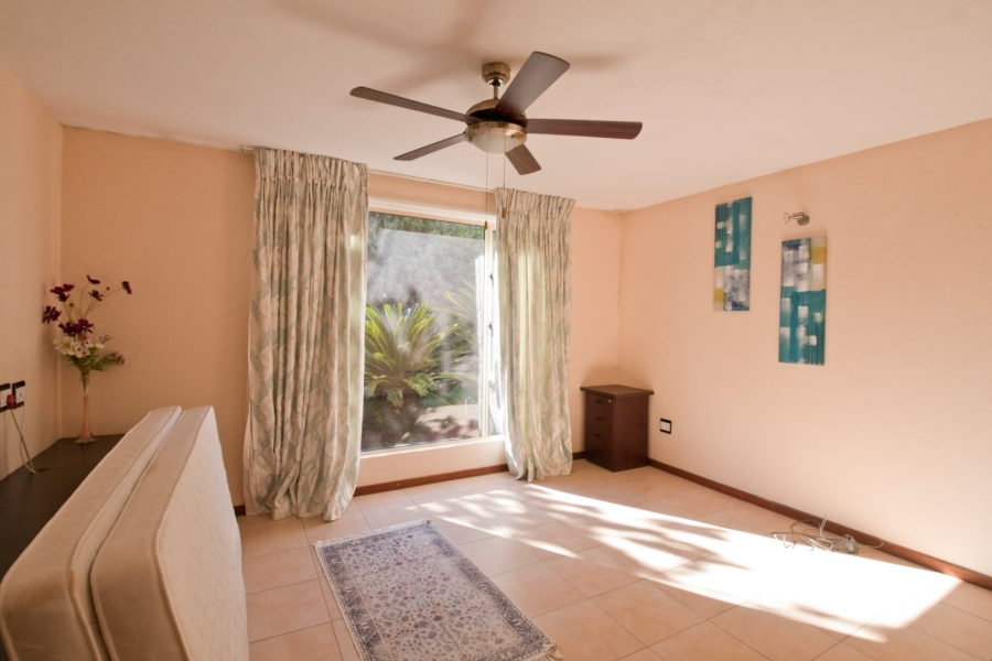 7 Bedroom Property for Sale in Outeniqua Strand Western Cape